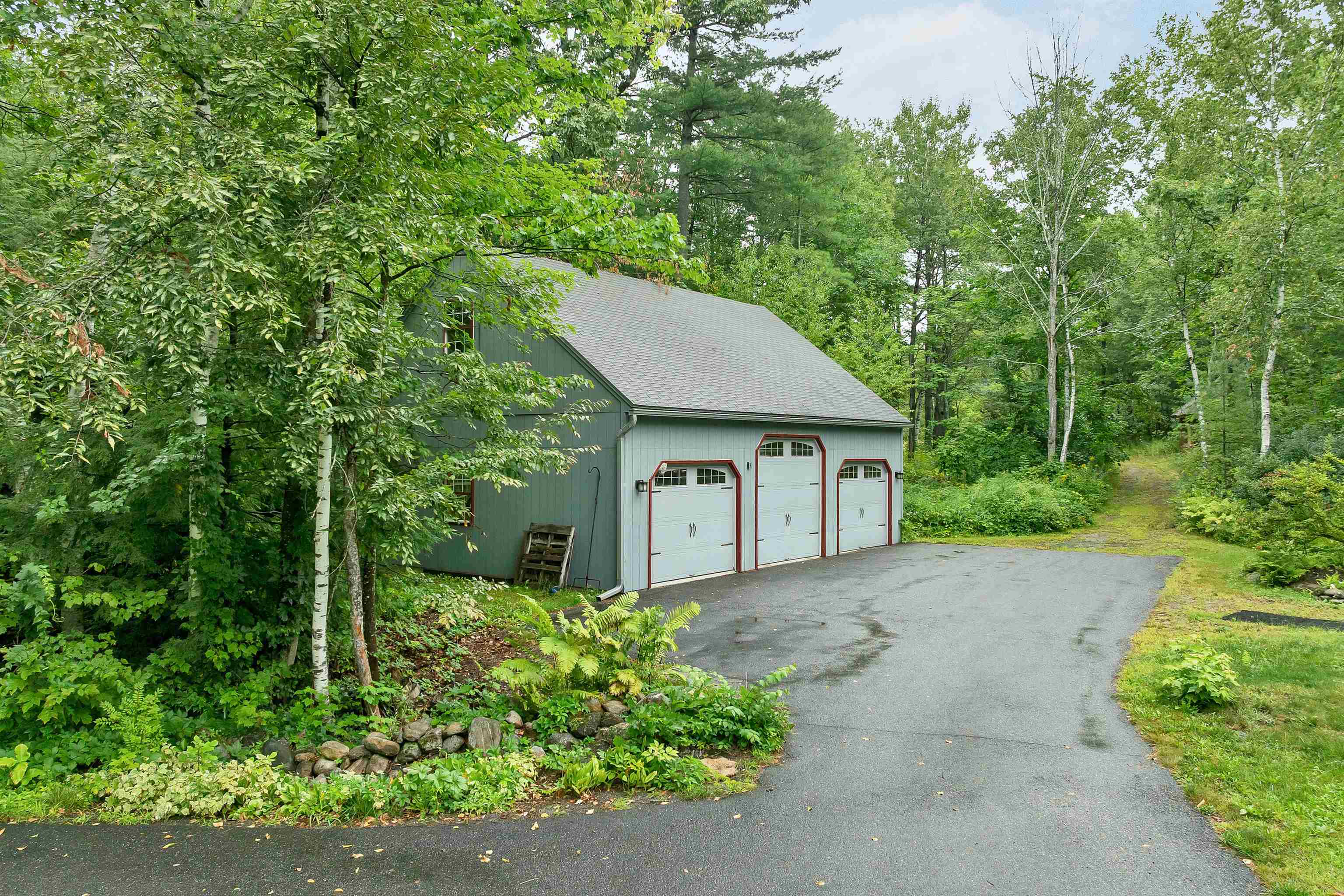 26 Otterville Road New London, NH 03257 - Photo 3 of 59 Gallery Image 3