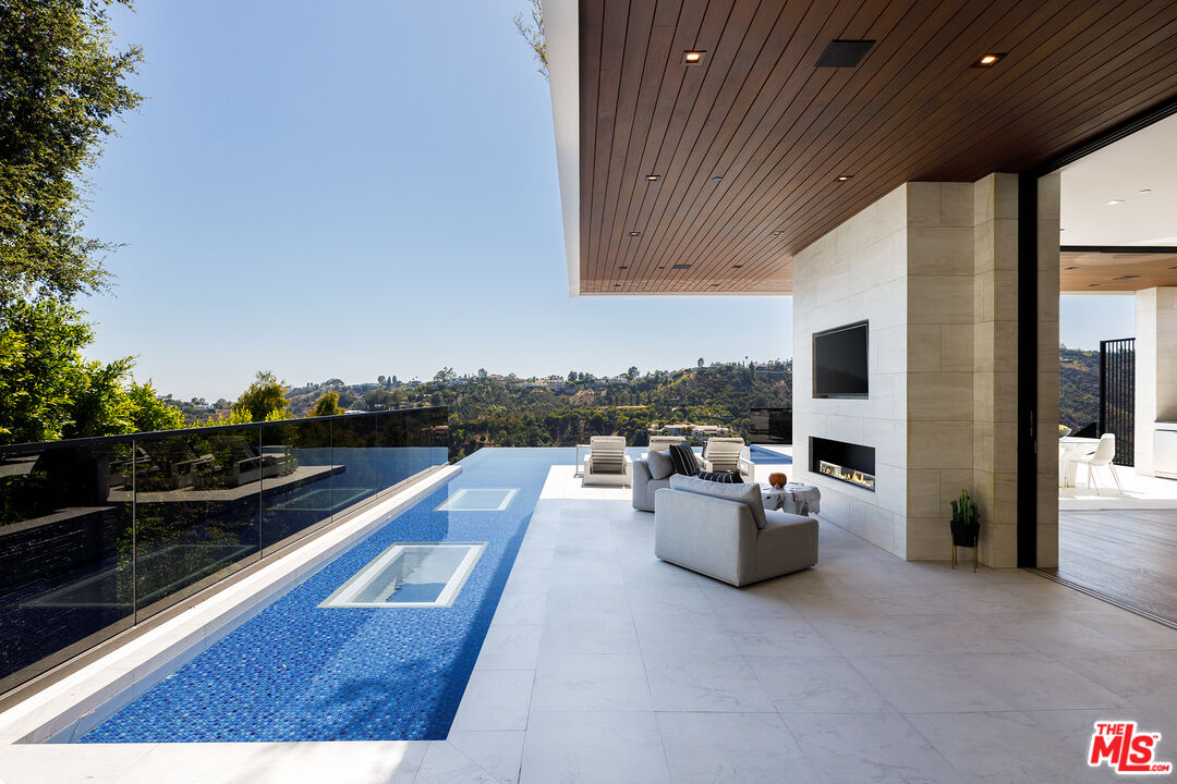 1475 Bel Air Road Los Angeles, CA 90077 - Photo 10 of 30