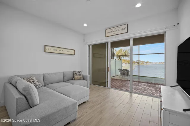 $425,000 | 2690 Avalonia Drive, Melbourne, FL 32940