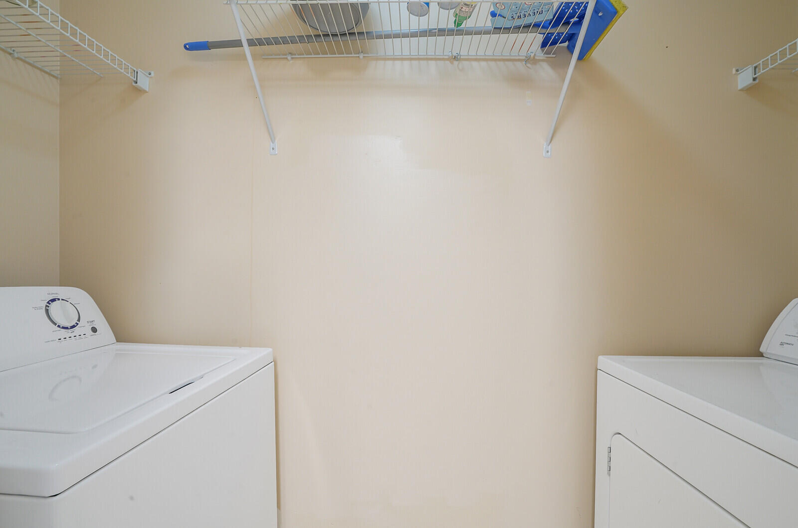 1385 Crystal Way, Unit M Delray Beach, FL 33444 - Photo 15 of 29 In Unit Laundry