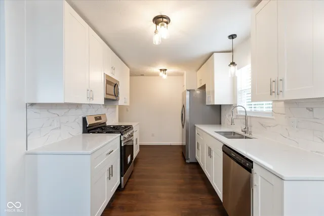 $299,900 | 7399 Glendale Drive, Avon, IN 46123