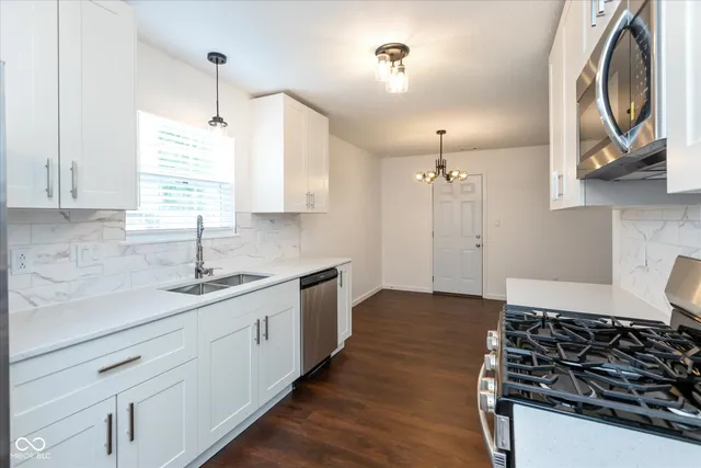 $299,900 | 7399 Glendale Drive, Avon, IN 46123