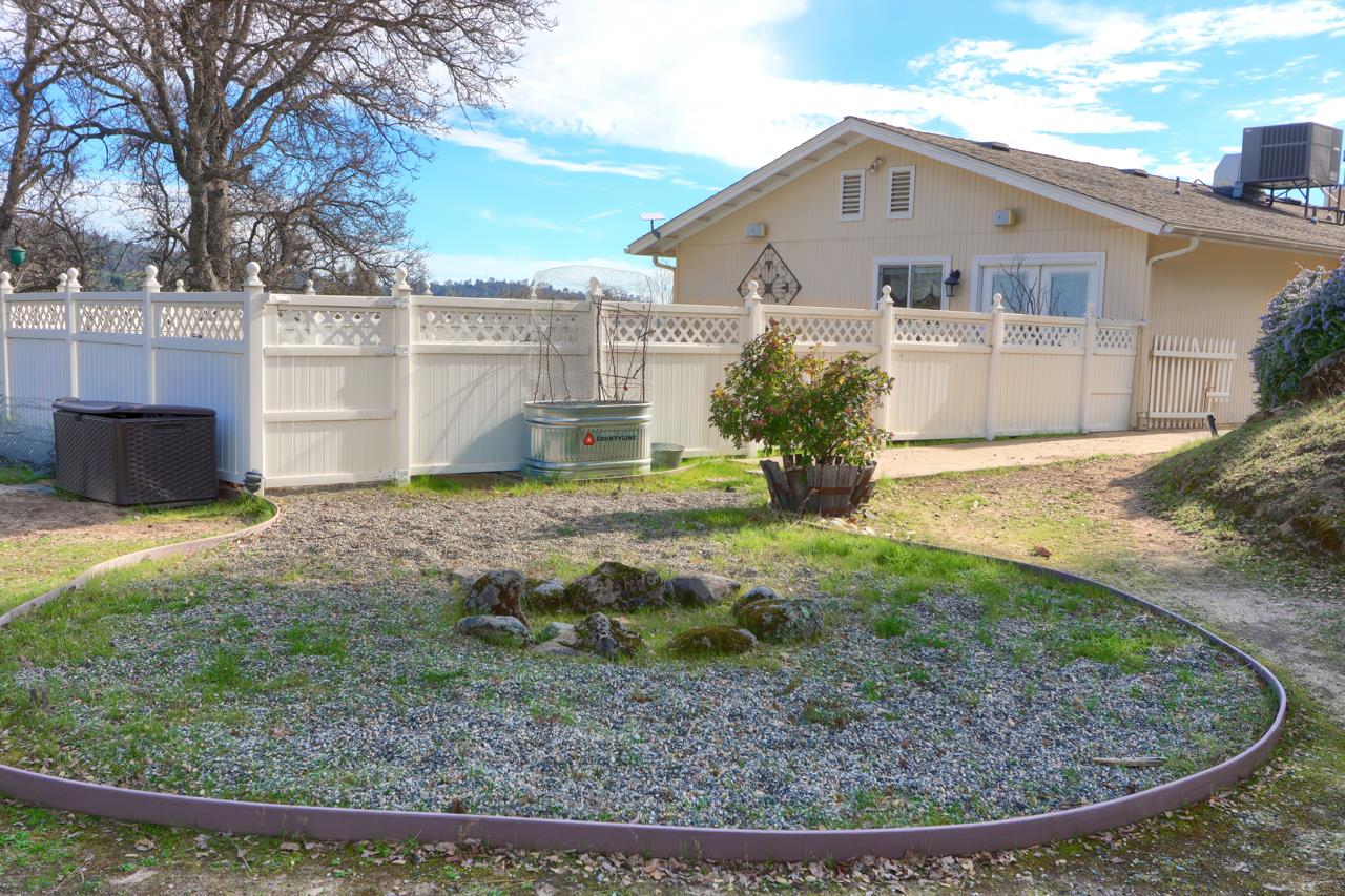 44755 Savage Road Coarsegold, CA 93614 - Photo 38 of 70