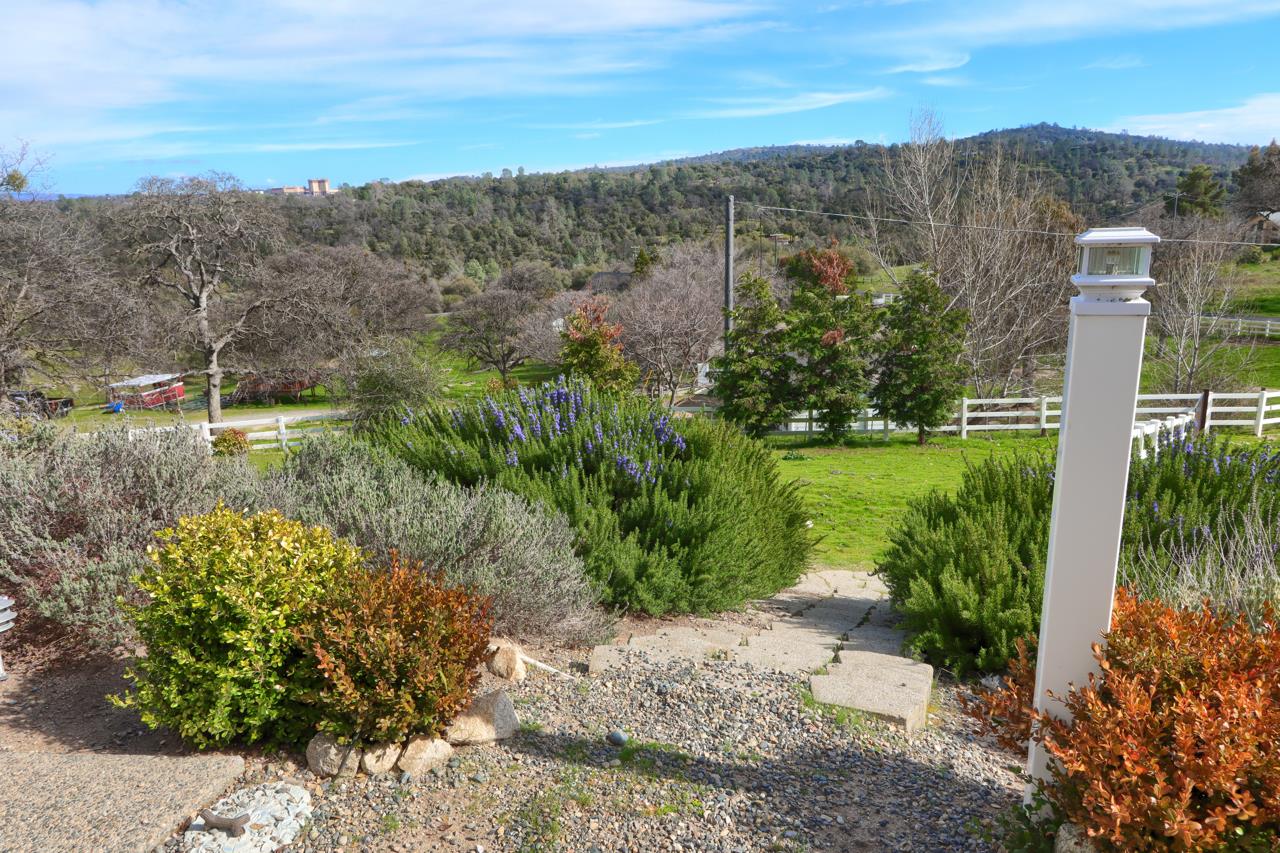 44755 Savage Road Coarsegold, CA 93614 - Photo 49 of 70