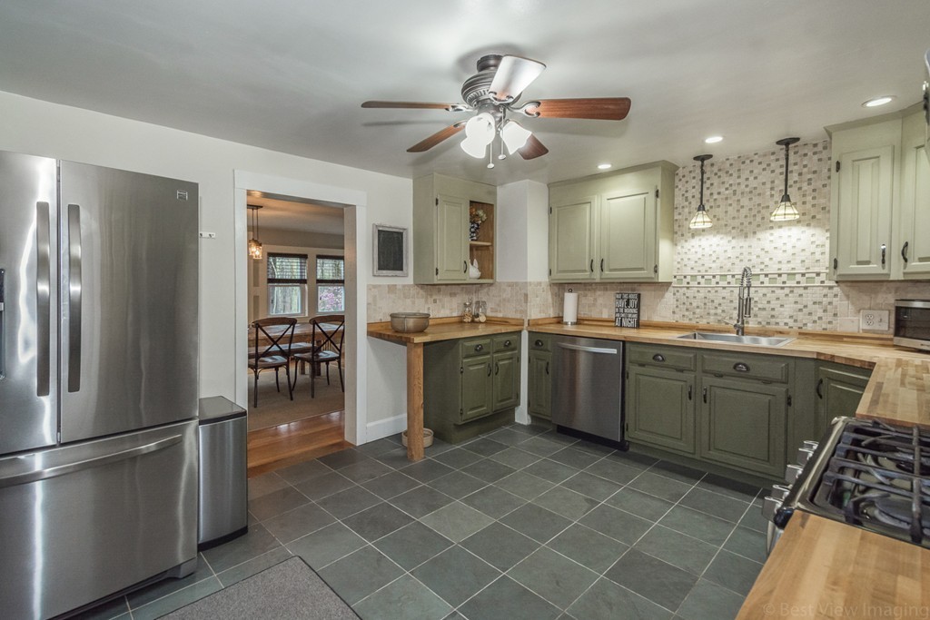 33 Burnham Road Bolton, MA 01740 - Photo 8 of 26