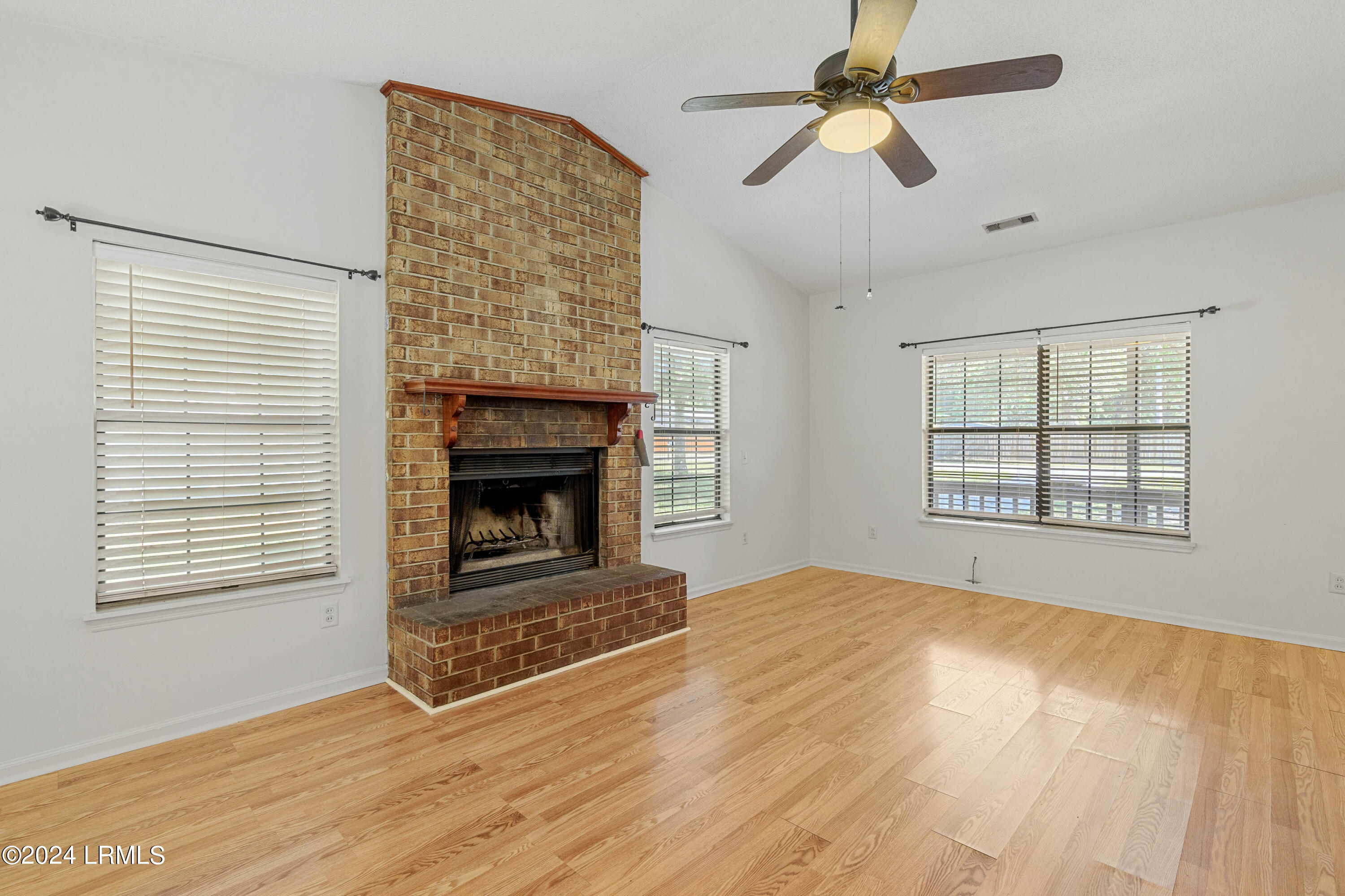 98 State Rd S-7-596 Beaufort, SC 29906 - Photo 12 of 30 98 Possum Hill-12