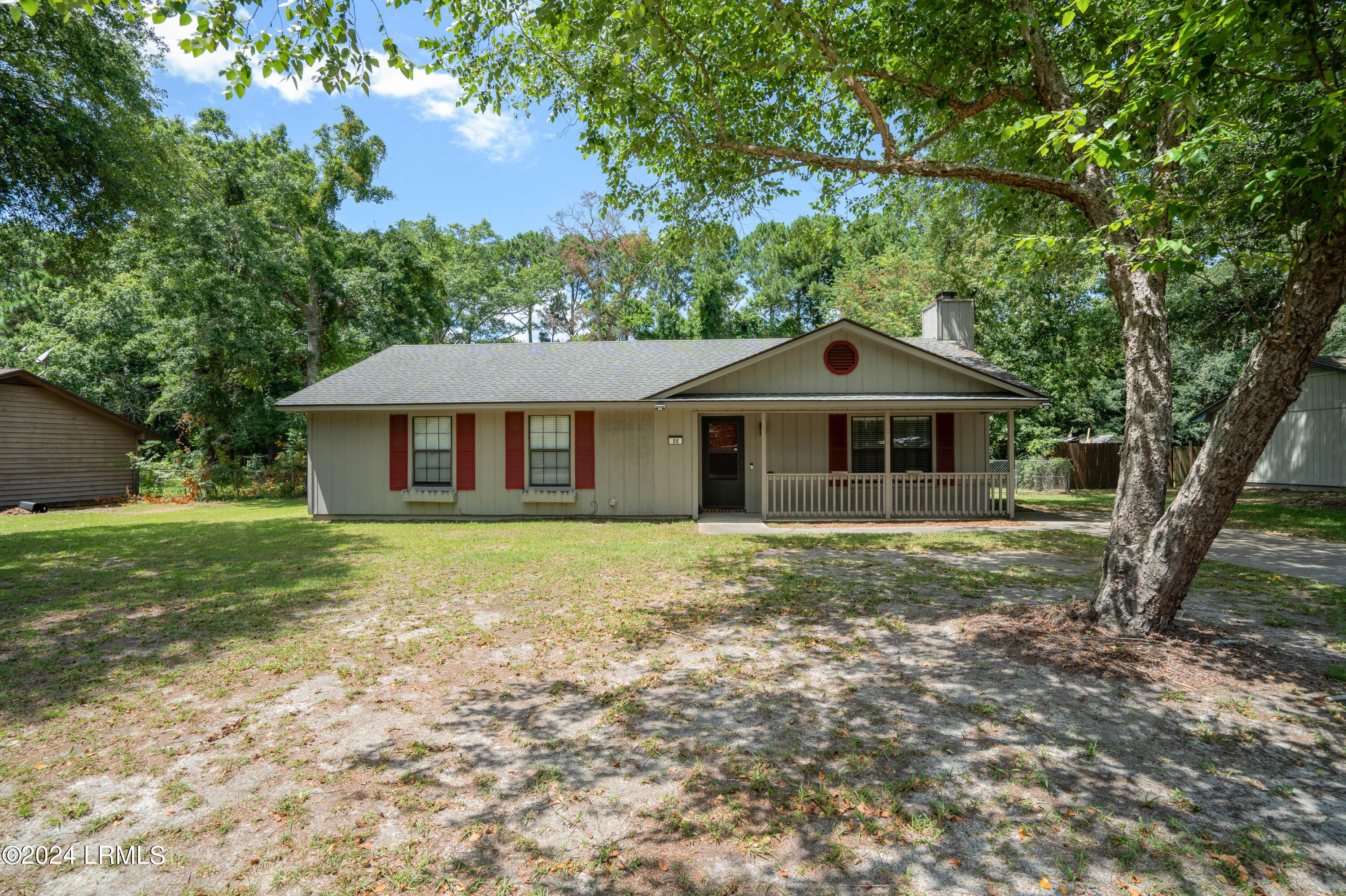 98 State Rd S-7-596 Beaufort, SC 29906 - Photo 2 of 30 98 Possum Hill-2