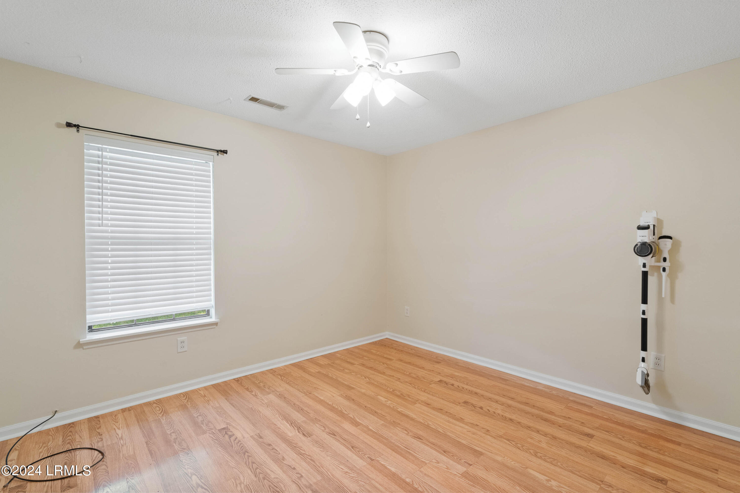 98 State Rd S-7-596 Beaufort, SC 29906 - Photo 22 of 30 98 Possum Hill-22