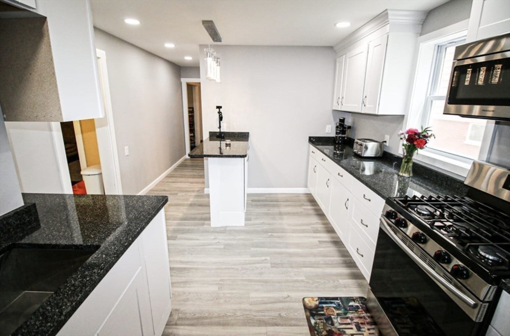 6 Bay View Avenue Lynn, MA 01902 - Photo 3 of 22