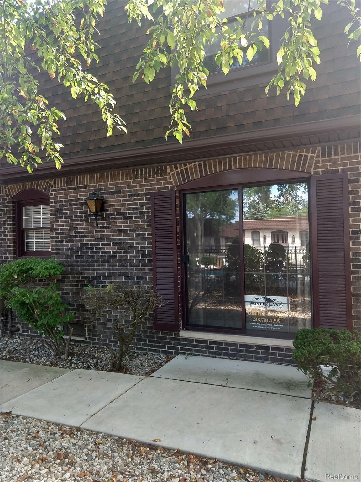 5015 Crooks Road, Unit 32 Royal Oak, MI 48073 - Photo 21 of 23 IMG_20190814_142555595_HDR.jpg