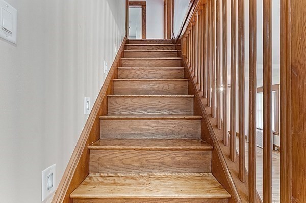 28 Bond Street Lowell, MA 01851 - Photo 20 of 42