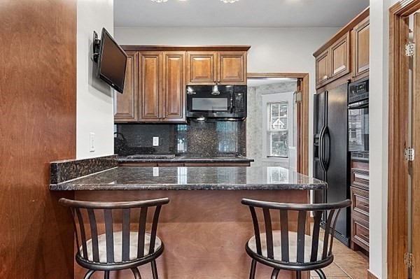 28 Bond Street Lowell, MA 01851 - Photo 3 of 42