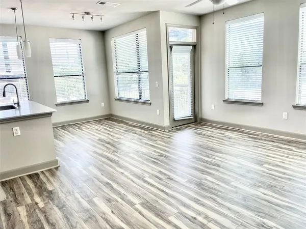 $2,089 | 3788 Richmond Avenue, Unit 1332, Houston, TX 77046