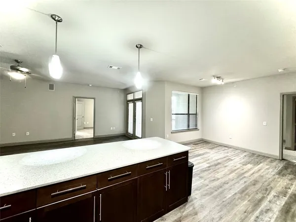 $2,089 | 3788 Richmond Avenue, Unit 1332, Houston, TX 77046