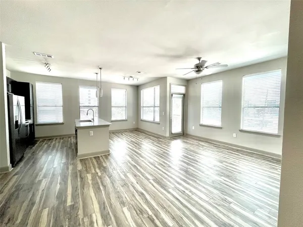 $2,089 | 3788 Richmond Avenue, Unit 1332, Houston, TX 77046