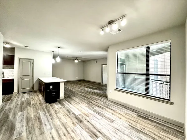 $2,074 | 3788 Richmond Avenue, Unit 1332, Houston, TX 77046