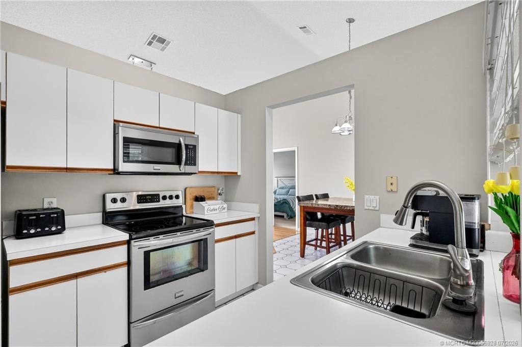 2510 Southwest Fair Isle Road Port St. Lucie, FL 34987 - Photo 18 of 62 Gallery Image 18