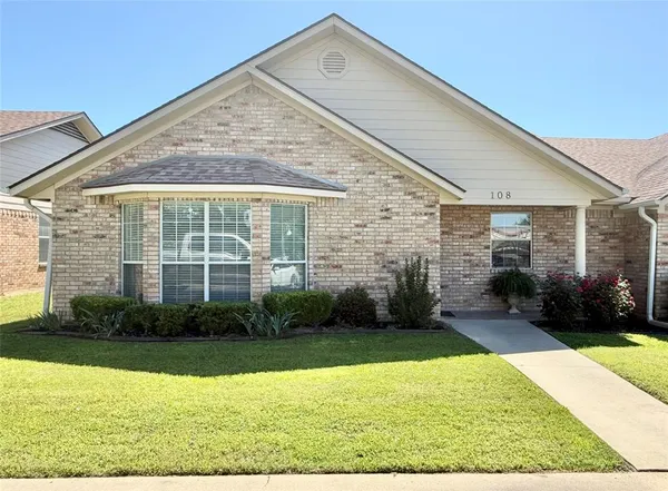 $239,000 | 108 Private Road 1311, Mount Pleasant, TX 75455