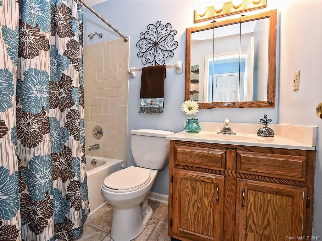 19901 Henderson Road, Unit J Cornelius, NC 28031 - Photo 17 of 24 Gallery Image 17