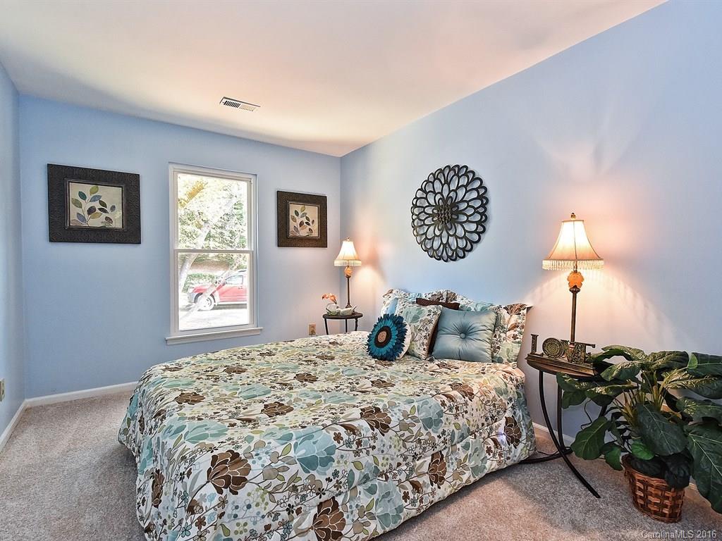 19901 Henderson Road, Unit J Cornelius, NC 28031 - Photo 18 of 24 Gallery Image 18