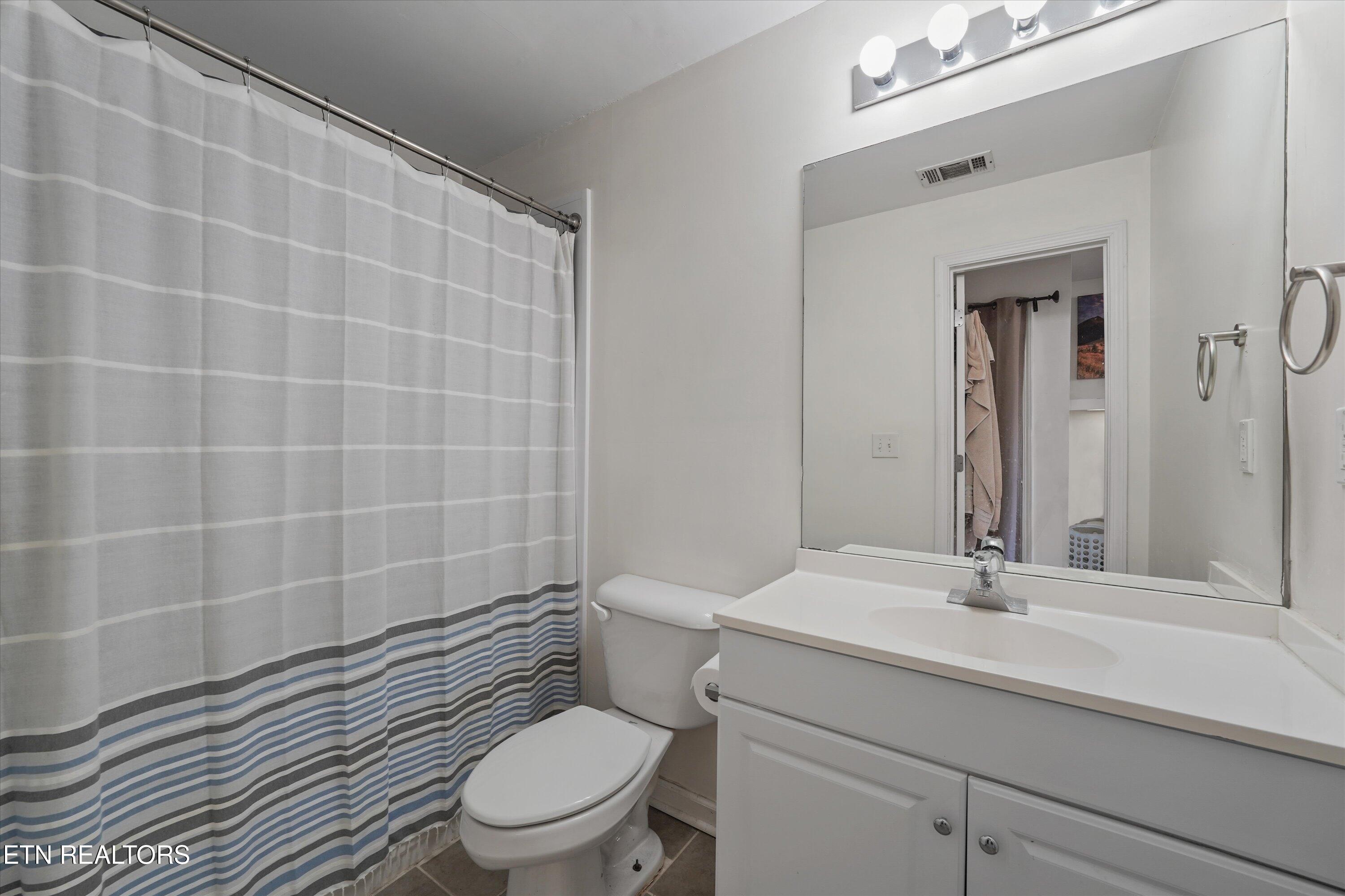 3700 Spruce Ridge Way, Unit 1922 Knoxville, TN 37920 - Photo 16 of 32 16-3700 Spruce Ridge Way #1922 03