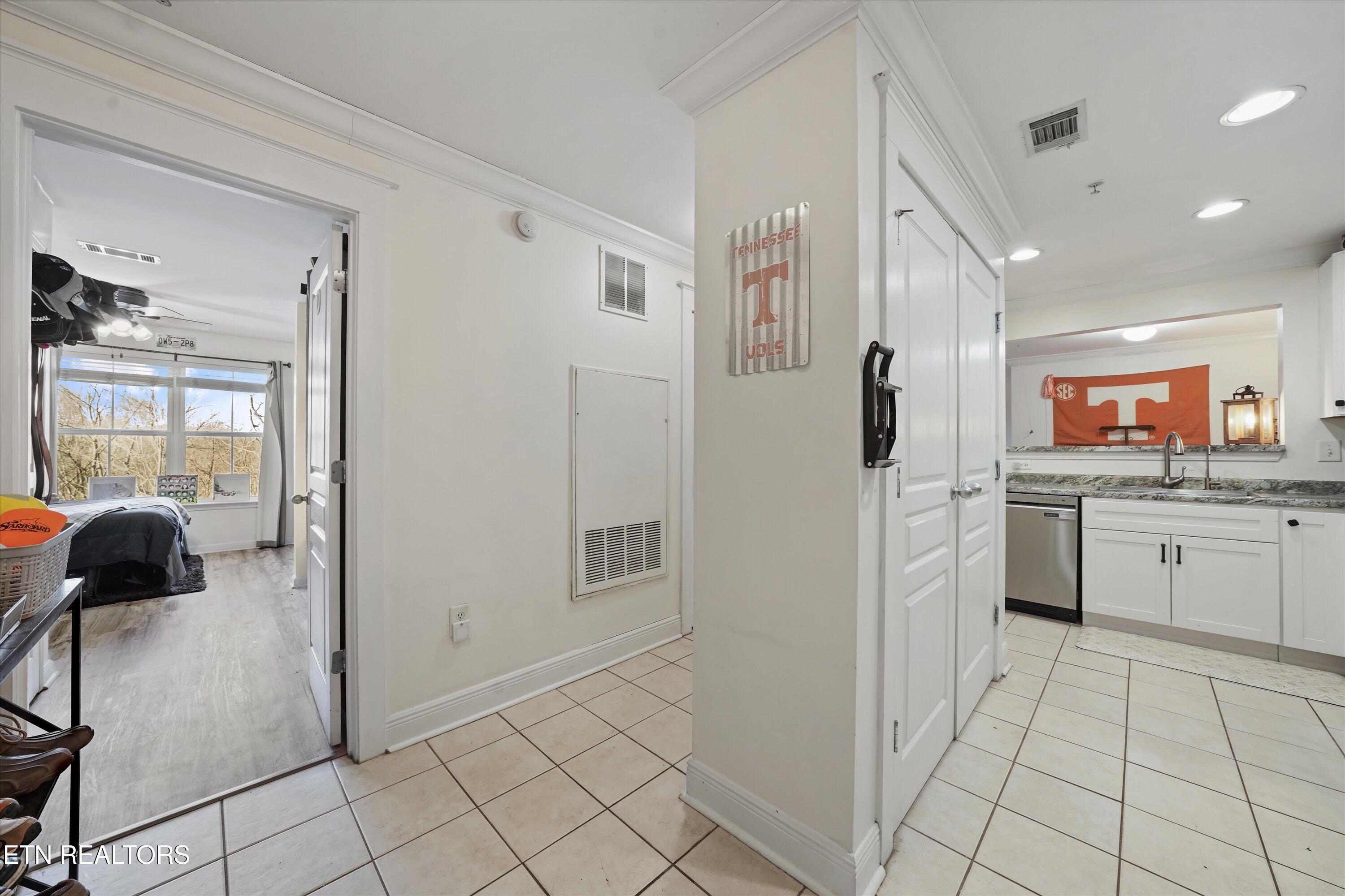 3700 Spruce Ridge Way, Unit 1922 Knoxville, TN 37920 - Photo 18 of 32 18-3700 Spruce Ridge Way #1922 05