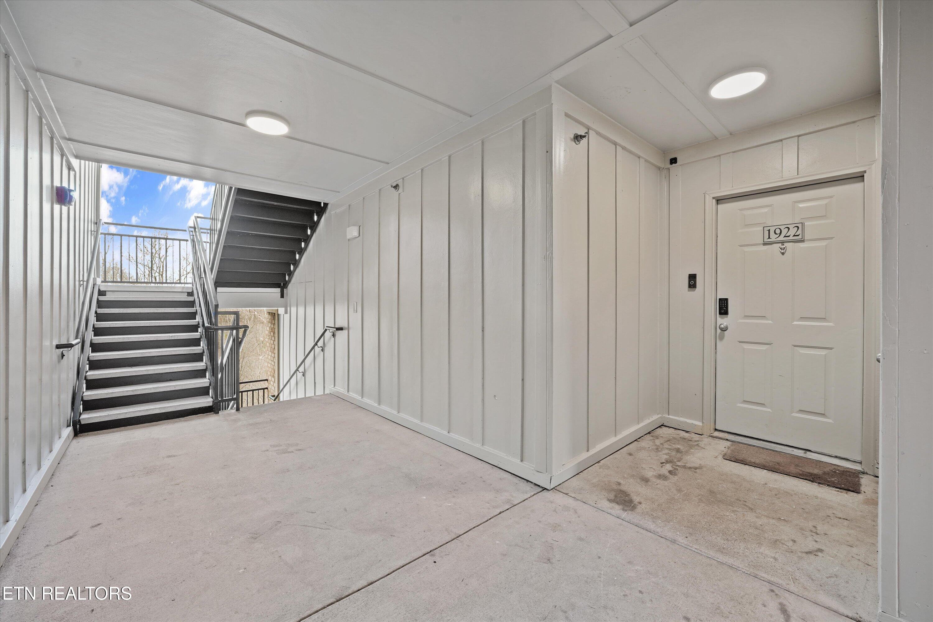 3700 Spruce Ridge Way, Unit 1922 Knoxville, TN 37920 - Photo 2 of 32 02-3700 Spruce Ridge Way #1922 29