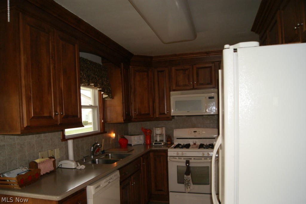 193 Taylor Road Barberton, OH 44203 - Photo 11 of 13 Gallery Image 11