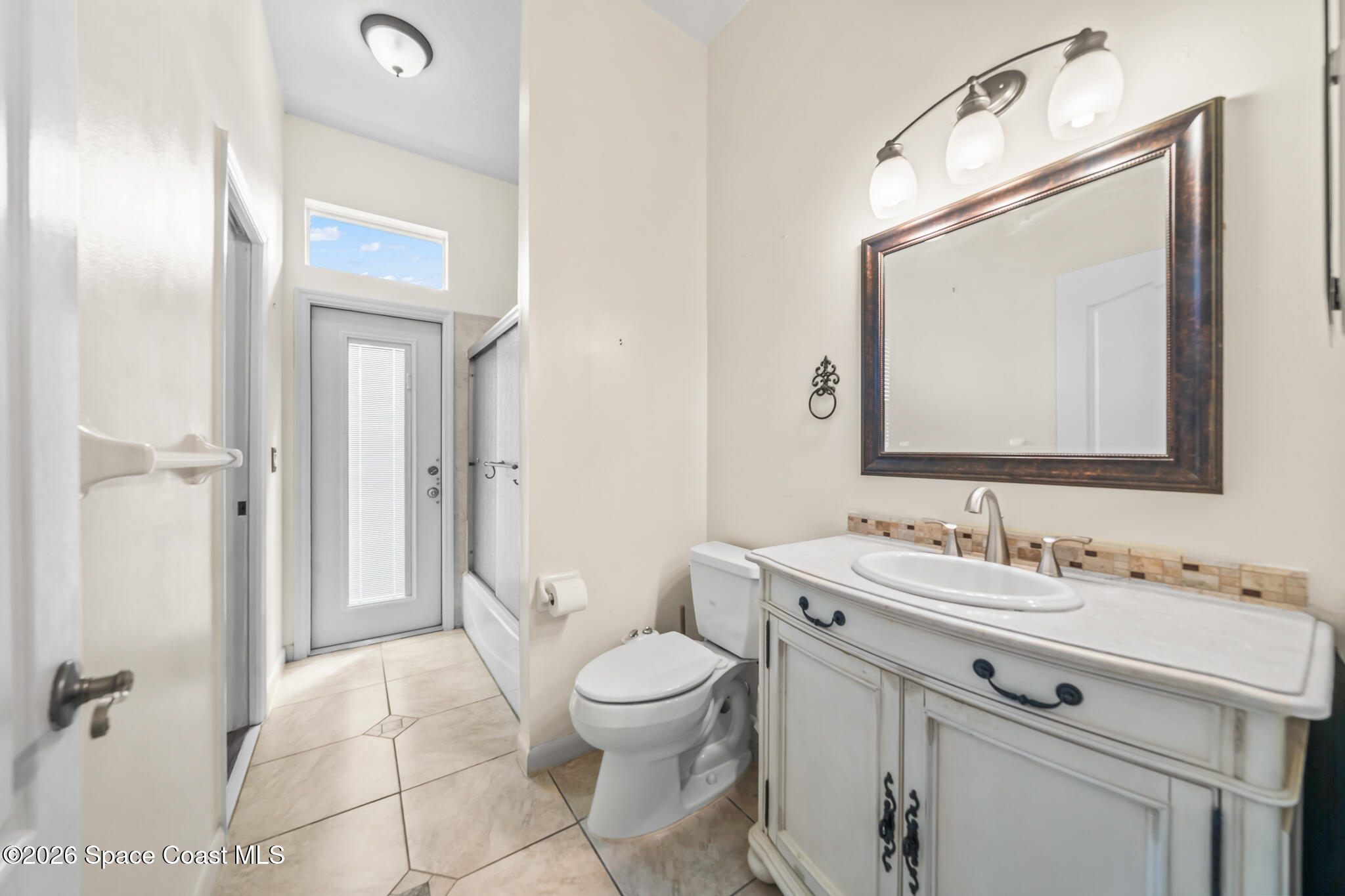 751 Lake Drive Melbourne, FL 32940 - Photo 30 of 36 Guest Bath Before