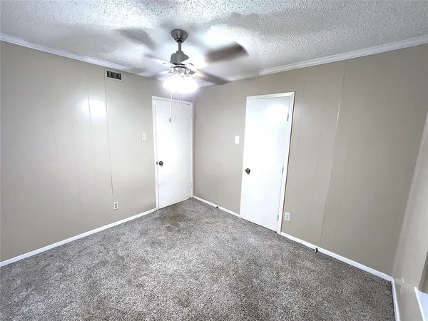 $2,400 | 127 Cooper Street, Cedar Hill, TX 75104