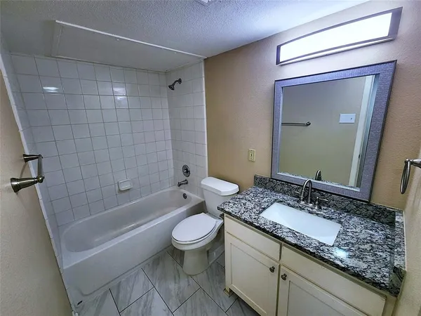 $2,400 | 127 Cooper Street, Cedar Hill, TX 75104