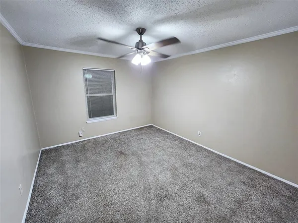 $2,400 | 127 Cooper Street, Cedar Hill, TX 75104