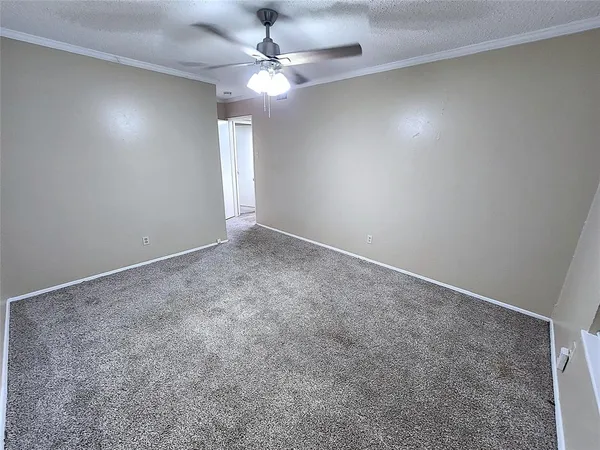 $2,400 | 127 Cooper Street, Cedar Hill, TX 75104