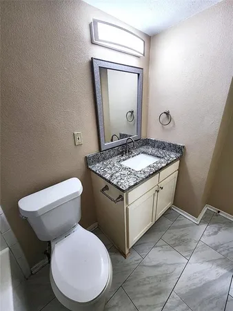 $2,400 | 127 Cooper Street, Cedar Hill, TX 75104