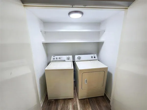 $2,400 | 127 Cooper Street, Cedar Hill, TX 75104