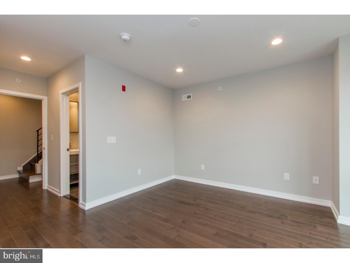 908 South 21st Street, Unit B Philadelphia, PA 19146 - Photo 13 of 19 Bedroom