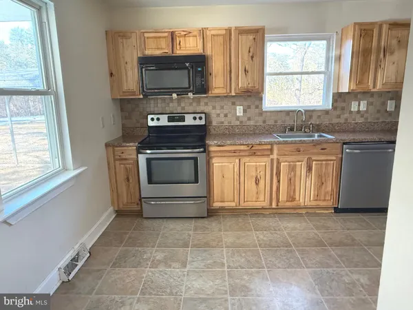 $259,000 | 143 Charles Lane, Louisa, VA 23093