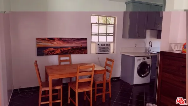 $2,100 | 1053 South Stanley Avenue, Unit 2, Los Angeles, CA 90019