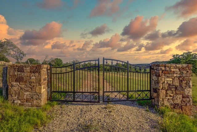 a view of a wrought fence
