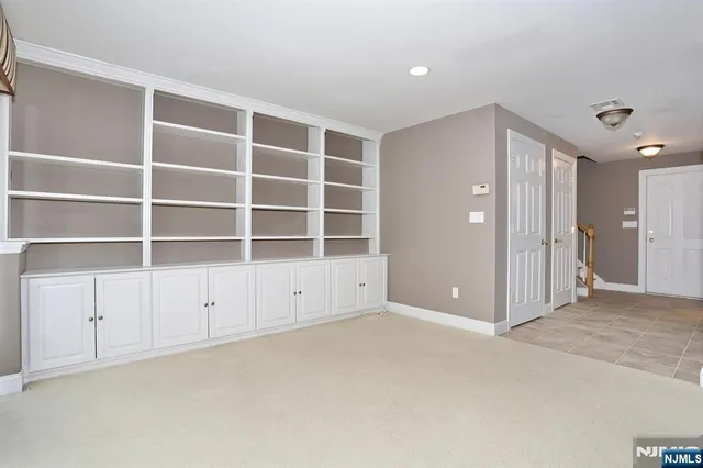 $5,900 | 26 Candlewood Drive, Old Tappan, NJ 07675