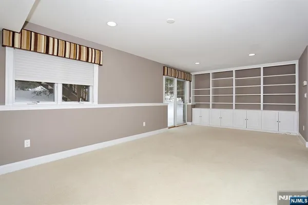 $5,900 | 26 Candlewood Drive, Old Tappan, NJ 07675