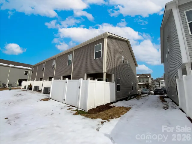 a house view with a outdoor space
