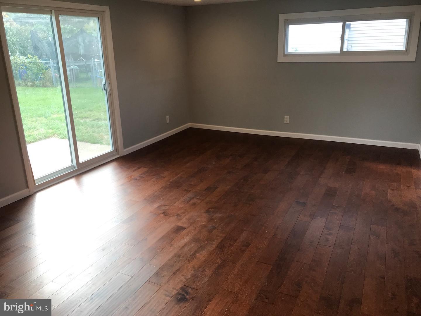 8883 Old Farm Road Philadelphia, PA 19115 - Photo 12 of 22 Gallery Image 12