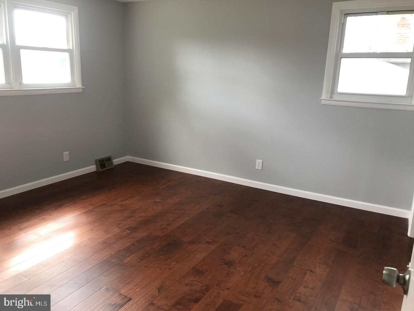 8883 Old Farm Road Philadelphia, PA 19115 - Photo 16 of 22 Gallery Image 16