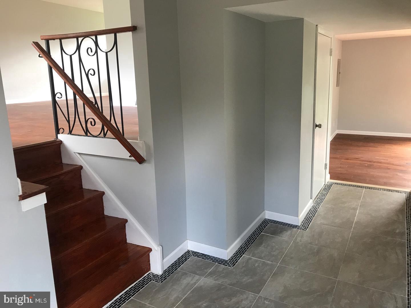 8883 Old Farm Road Philadelphia, PA 19115 - Photo 5 of 22 Gallery Image 5