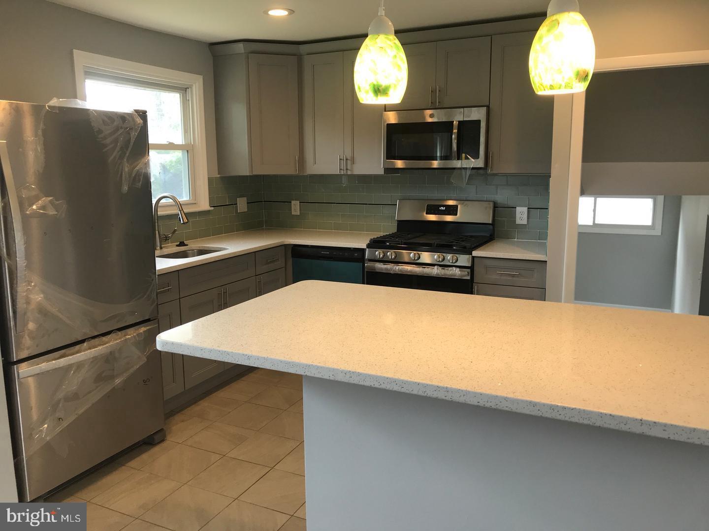 8883 Old Farm Road Philadelphia, PA 19115 - Photo 9 of 22 Gallery Image 9