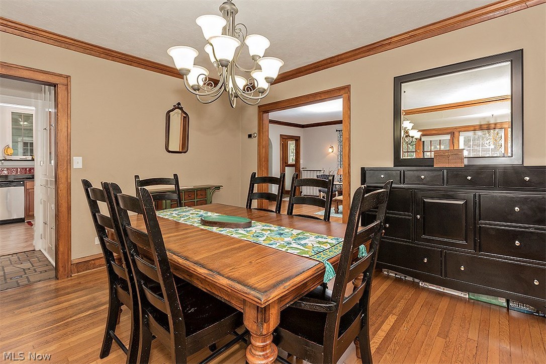 3164 Chadbourne Road Cleveland, OH 44120 - Photo 8 of 33 Another View of Dinning Room