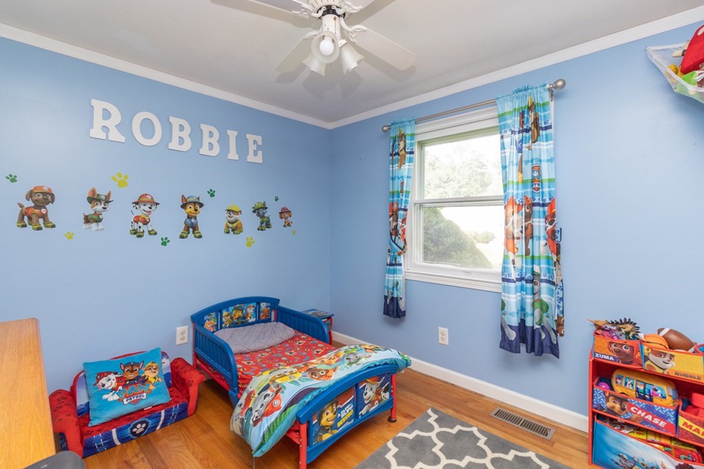 206 Pine Acre Road Springfield, MA 01129 - Photo 16 of 25 a room with toys and a book shelf