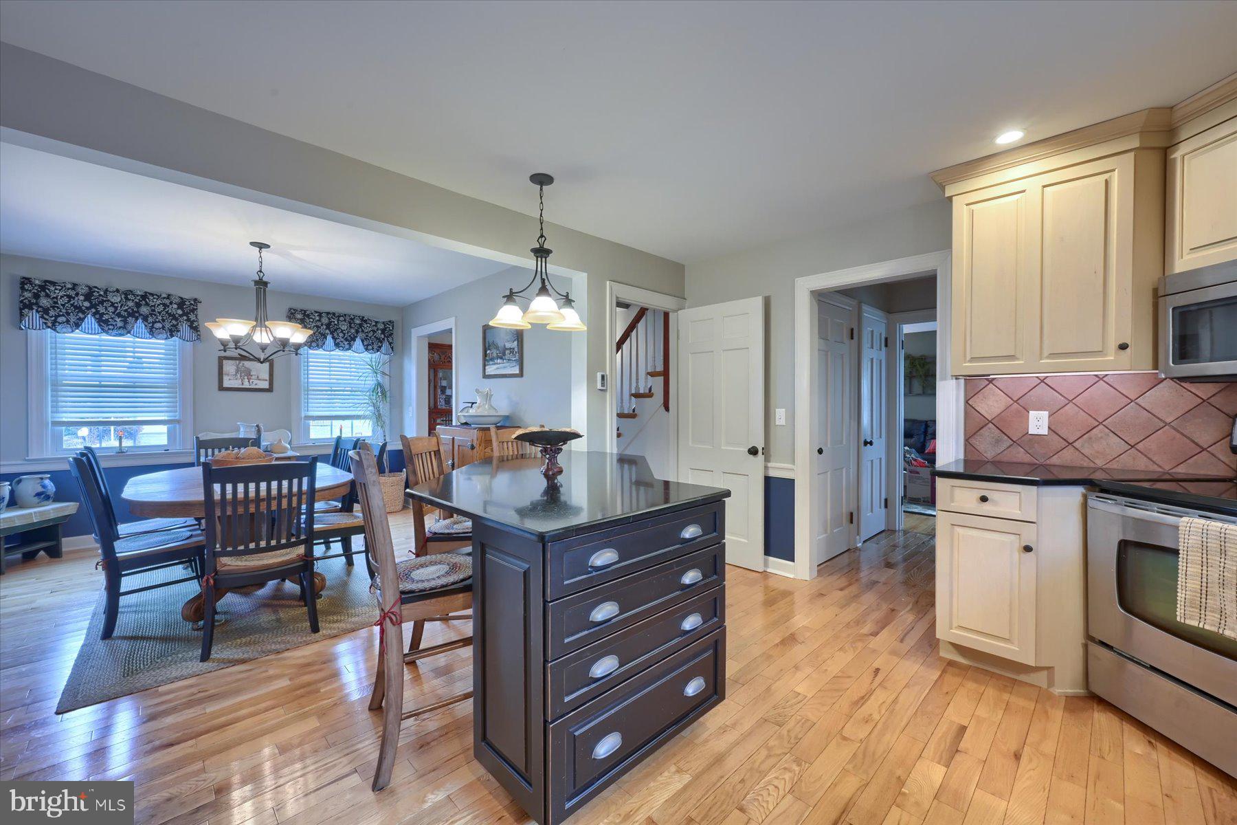 15 Pennwood Road Lebanon, PA 17042 - Photo 24 of 46 Kitchen open to dining room