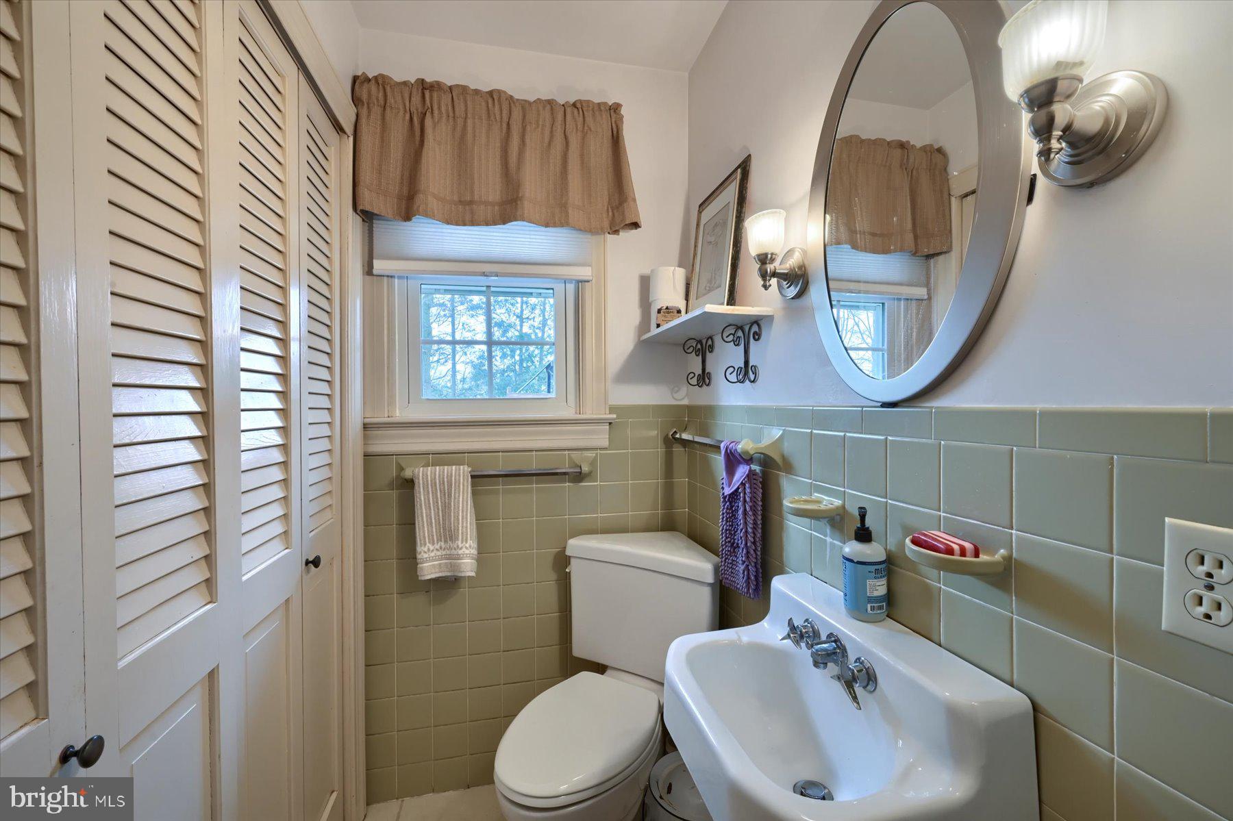 15 Pennwood Road Lebanon, PA 17042 - Photo 33 of 46 Half Bathroom